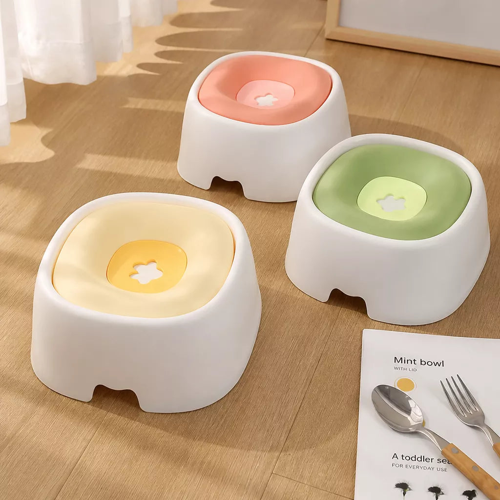 Floating Plastic Water Bowl for Dogs and Cats