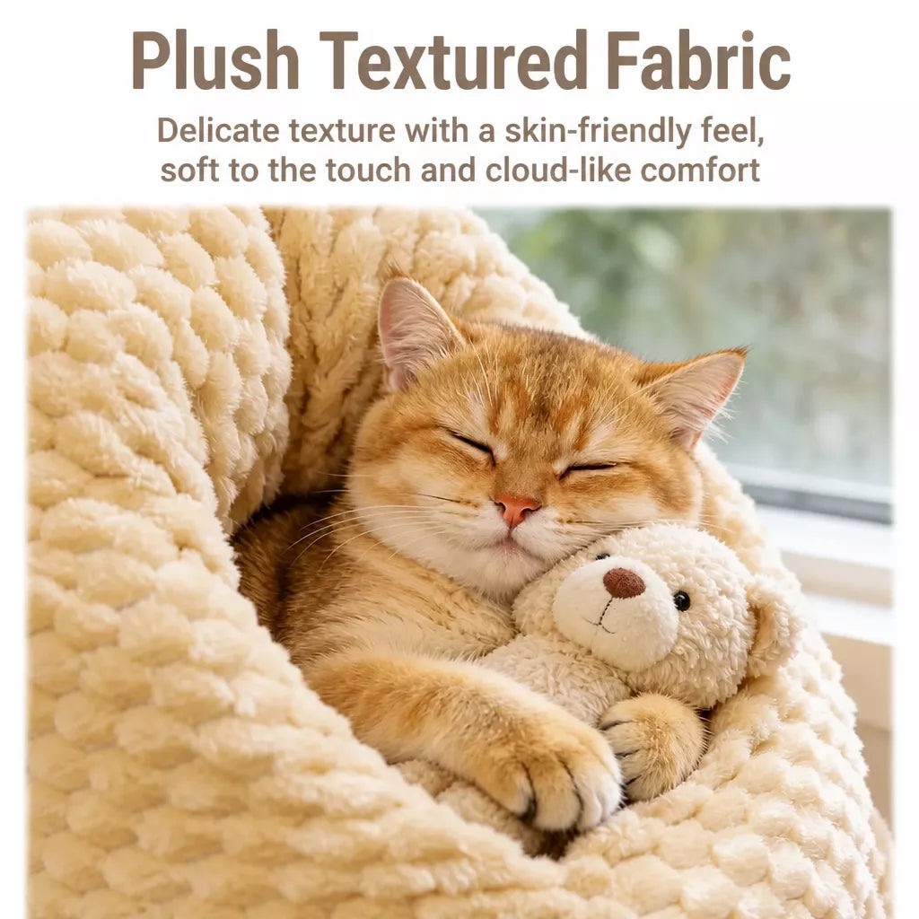 Enclosed Chicken-Shaped Cat Bed with Plush Interior
