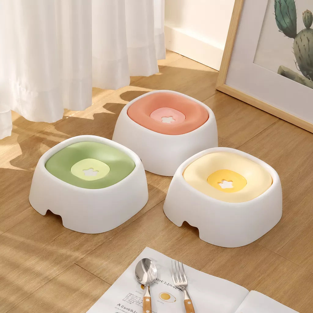 Floating Plastic Water Bowl for Dogs and Cats