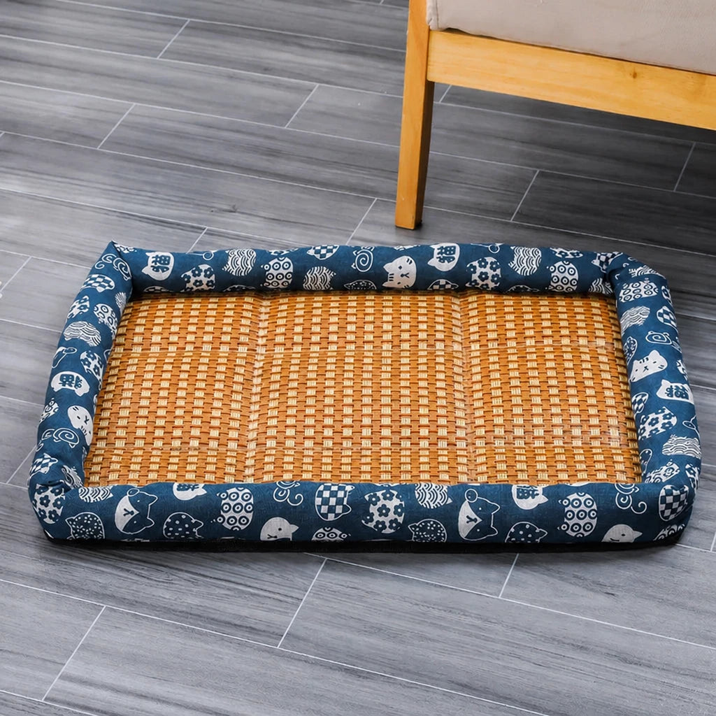 All-Season Pet Bed for Cats and Dogs