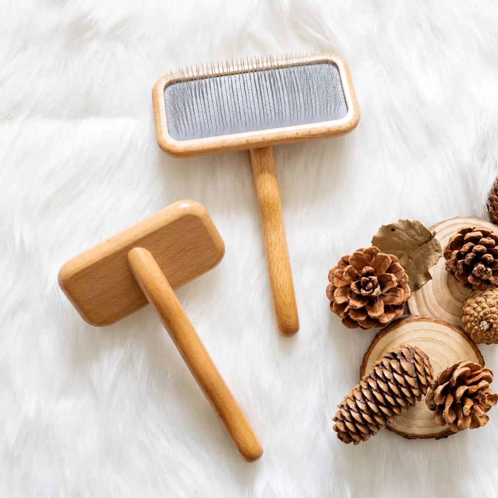 Cushion-Backed Wood-Handle Pin Brush for Cats and Dogs