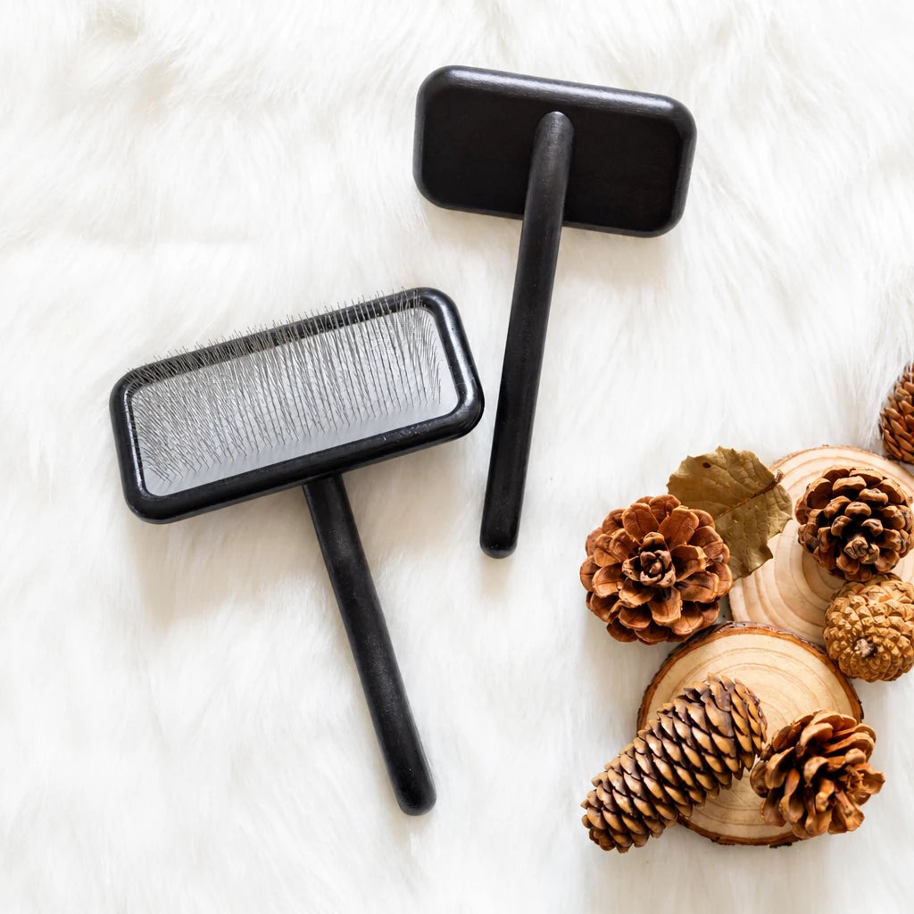 Cushion-Backed Wood-Handle Pin Brush for Cats and Dogs