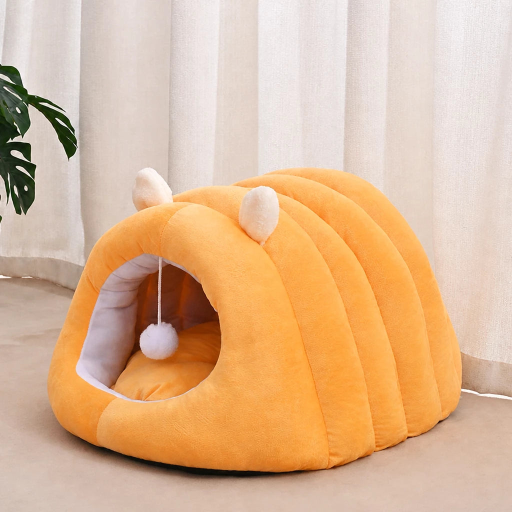 Semi-Enclosed Winter Cat Bed with Slipper-Style Tunnel